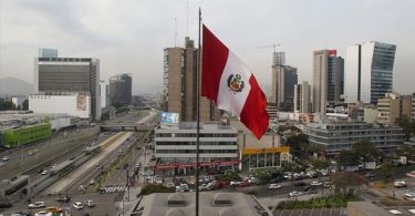 Perú sube en ranking de competitividad, pero cae en eficiencia de gobierno