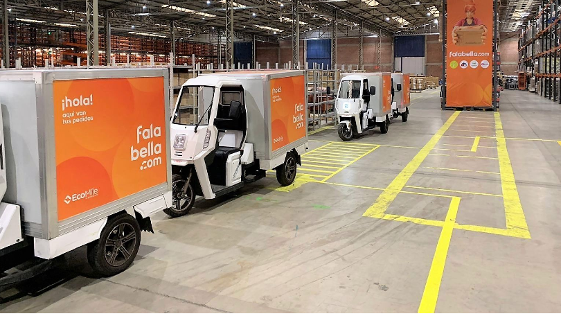 Falabella centro de distribución Chile Logística vehiculos