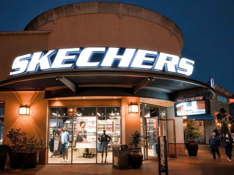 Skechers en el mundo del metaverso: Se une y procede abrir su primera tienda virtual