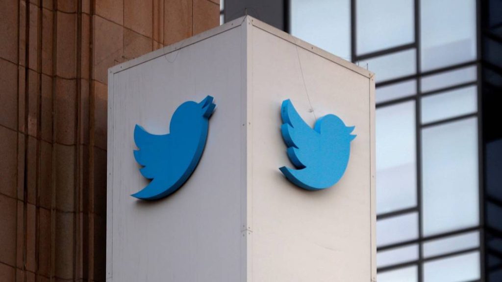 Twitter Blue Twitter podría comenzar a cobrar por TweetDeck
