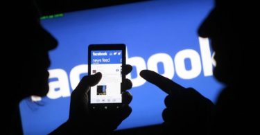 Seguridad cibernética Facebook la defiende retirando el servicio de Nearbey Friends