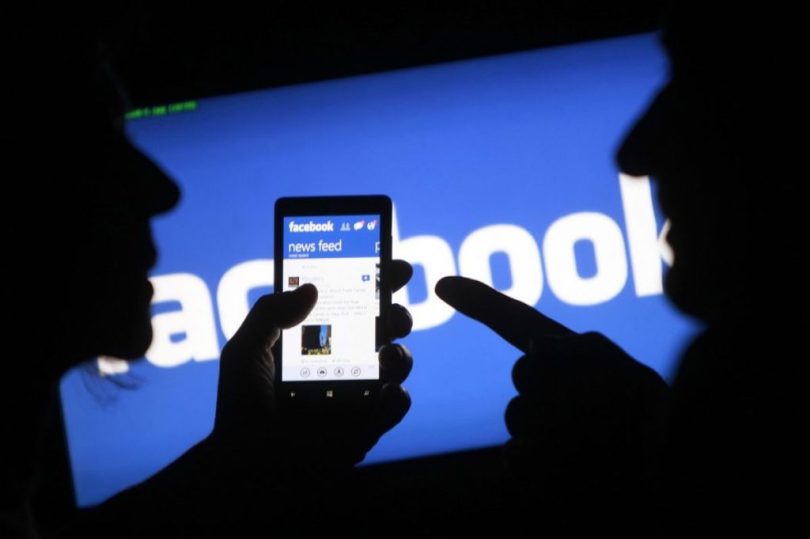 Seguridad cibernética Facebook la defiende retirando el servicio de Nearbey Friends