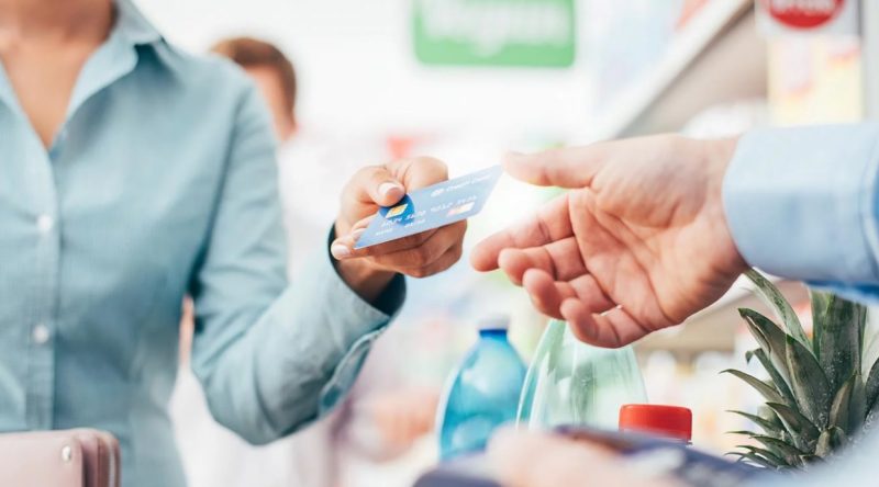 Tasa de tarjetas de créditos pueden reducirse de 37% a 12% con compra de deuda