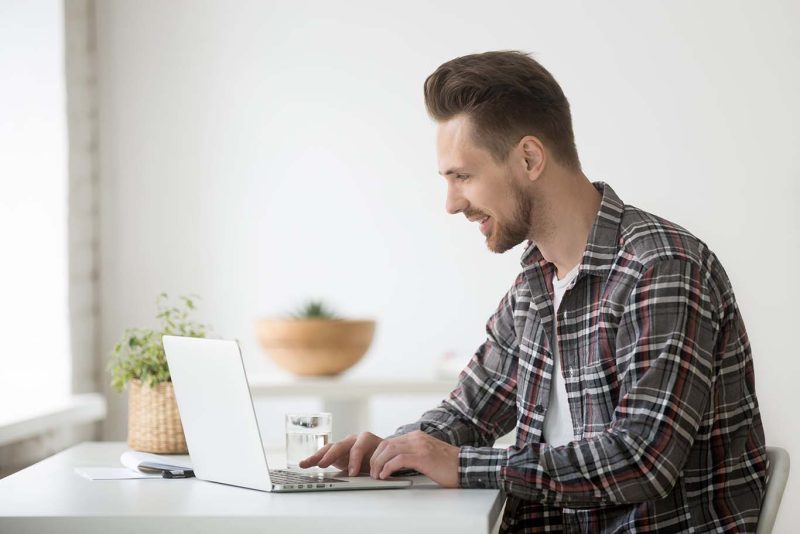 Microsoft ofrece capacitaciones gratuitas para aprender sobre programación