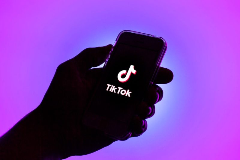 TikTok lanza un generador de IA de texto a imagen