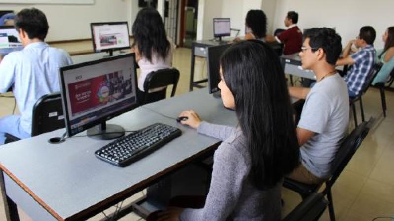 Estudiantes y el internet