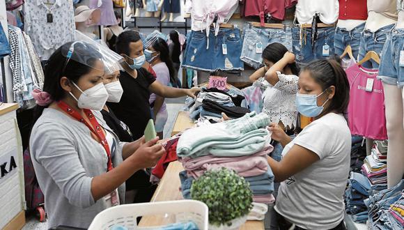 Comerciantes de Gamarra liquidan prendas para recuperar inversión