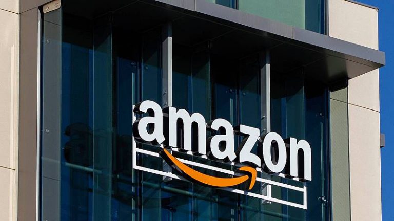 Amazon deja en la calle a 9.000 empleados y rompe record de despidos